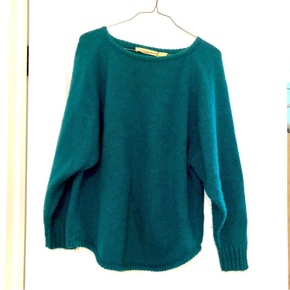 TEAL GREEN SWEATER SZ M.